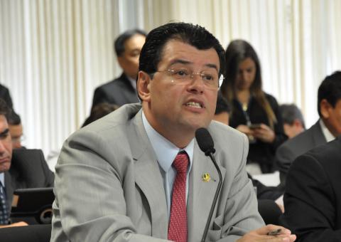  Senador defende diferenciação do Amazonas na proposta do ICMS